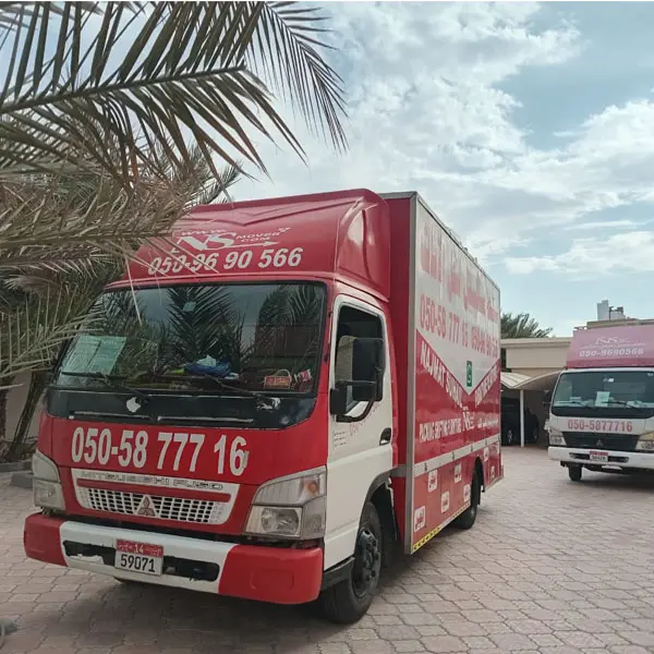 Movers in Abu Dhabi arriving at client's location with the truck