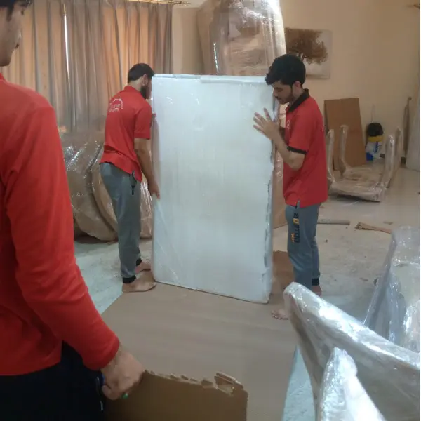 glass packing by movers in sharjah