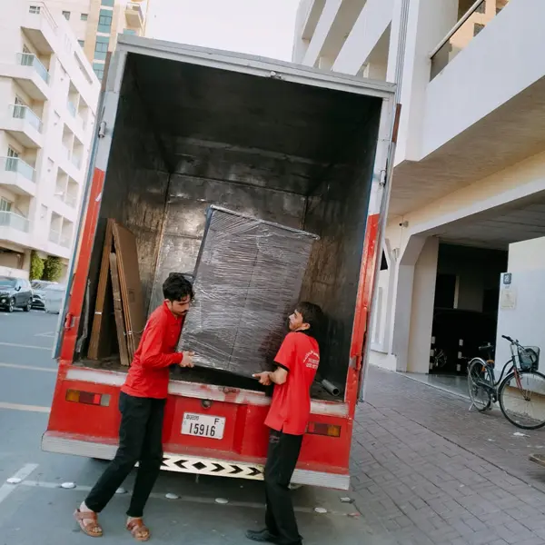 sharjah moving team unloading truck